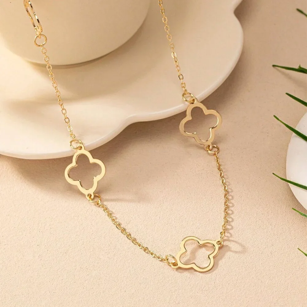 Yellow Gold Women's One Hollow Out Clover Pendant Long Chain Vintage Neclace